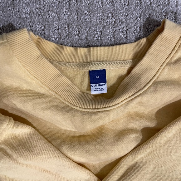 Cropped Yellow Sweatshirt Medium - Picture 5 of 5